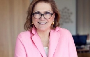 Kız çocuklarının öz güven kazanmaları için hepimiz daha çok çalışmalıyız