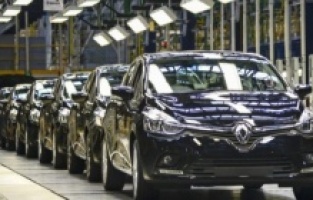 Renault’nun kadın liderleri gençleri geliştirecek