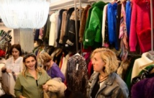 Kadın girişimcilerden renkli açılış